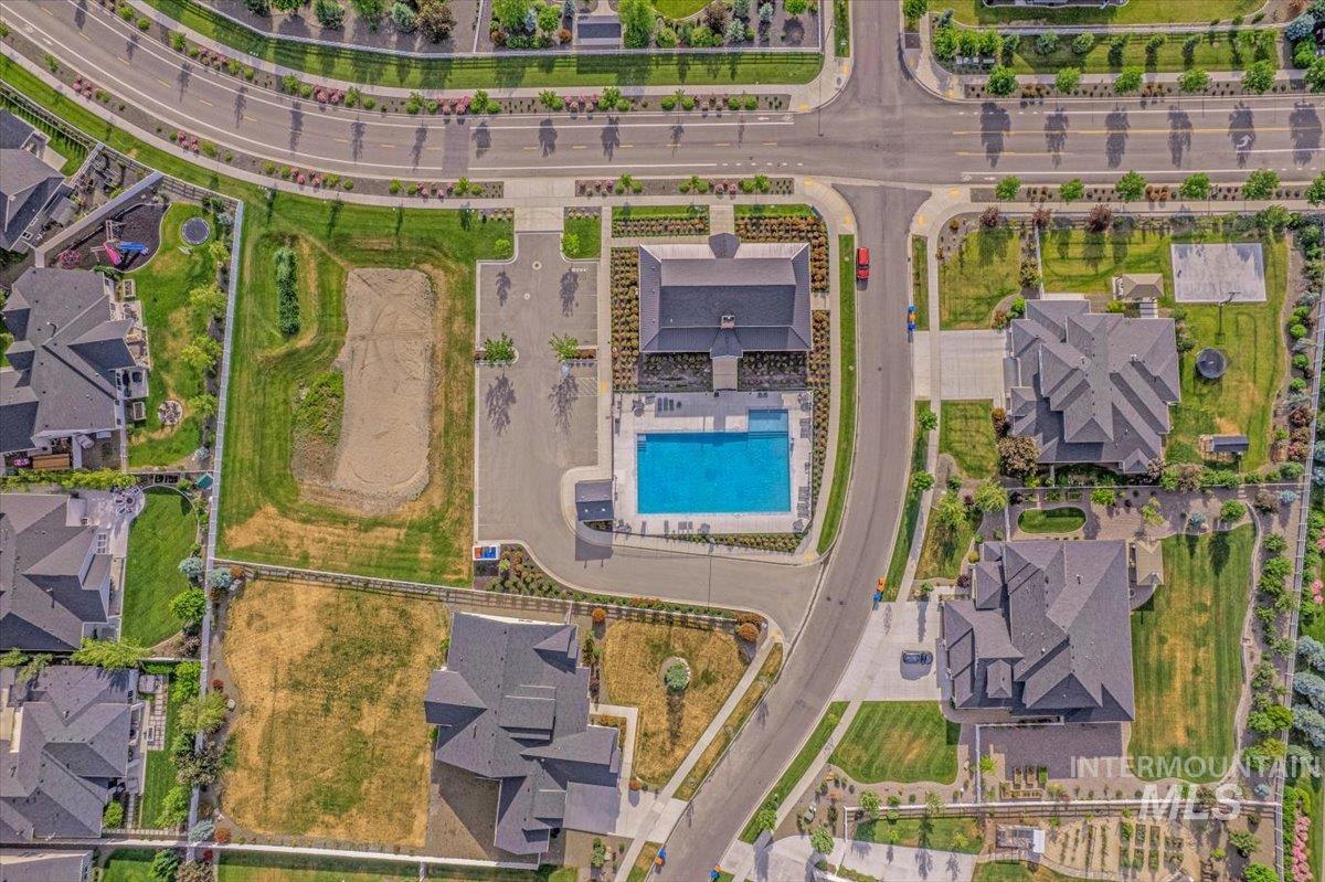 8448 W Brooks Dr, Boise, Idaho 83714, 5 Bedrooms, 3 Bathrooms, Residential For Sale, Price $1,050,000,MLS 98988701