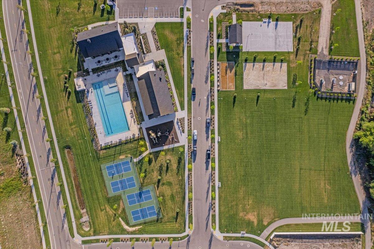 8448 W Brooks Dr, Boise, Idaho 83714, 5 Bedrooms, 3 Bathrooms, Residential For Sale, Price $1,050,000,MLS 98988701