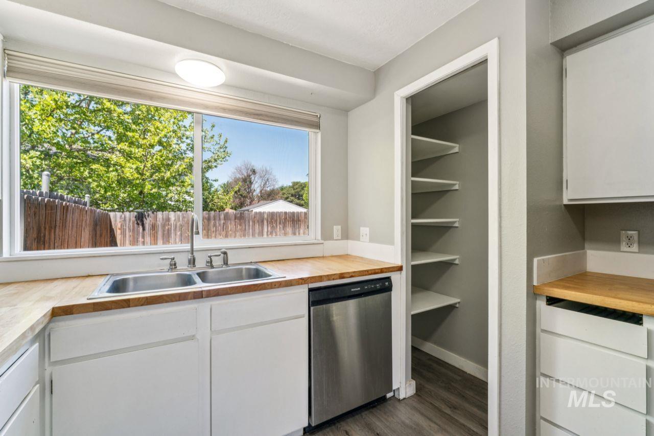 1496 W Storey St, Meridian, Idaho 83646, 3 Bedrooms, 2 Bathrooms, Residential For Sale, Price $399,900,MLS 98988702