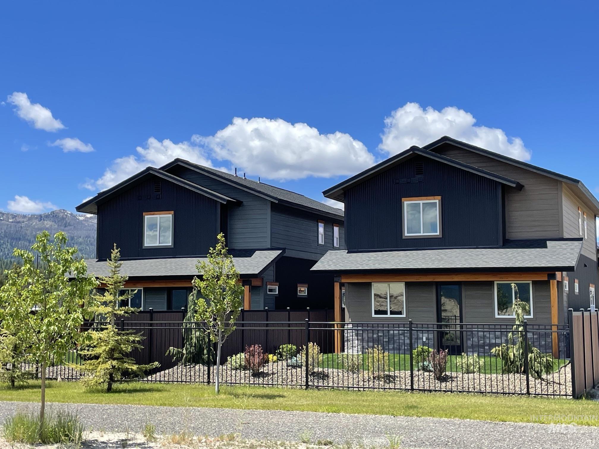 12 North Creek, Cascade, Idaho 83611, 3 Bedrooms, 2.5 Bathrooms, Residential For Sale, Price $549,000,MLS 98988710