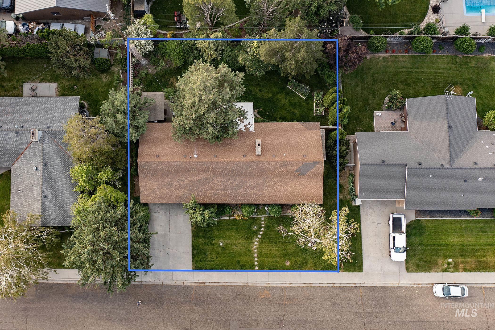 1281 Moore Way, Ontario, Oregon 97914, 3 Bedrooms, 2 Bathrooms, Residential For Sale, Price $375,000, 98988717