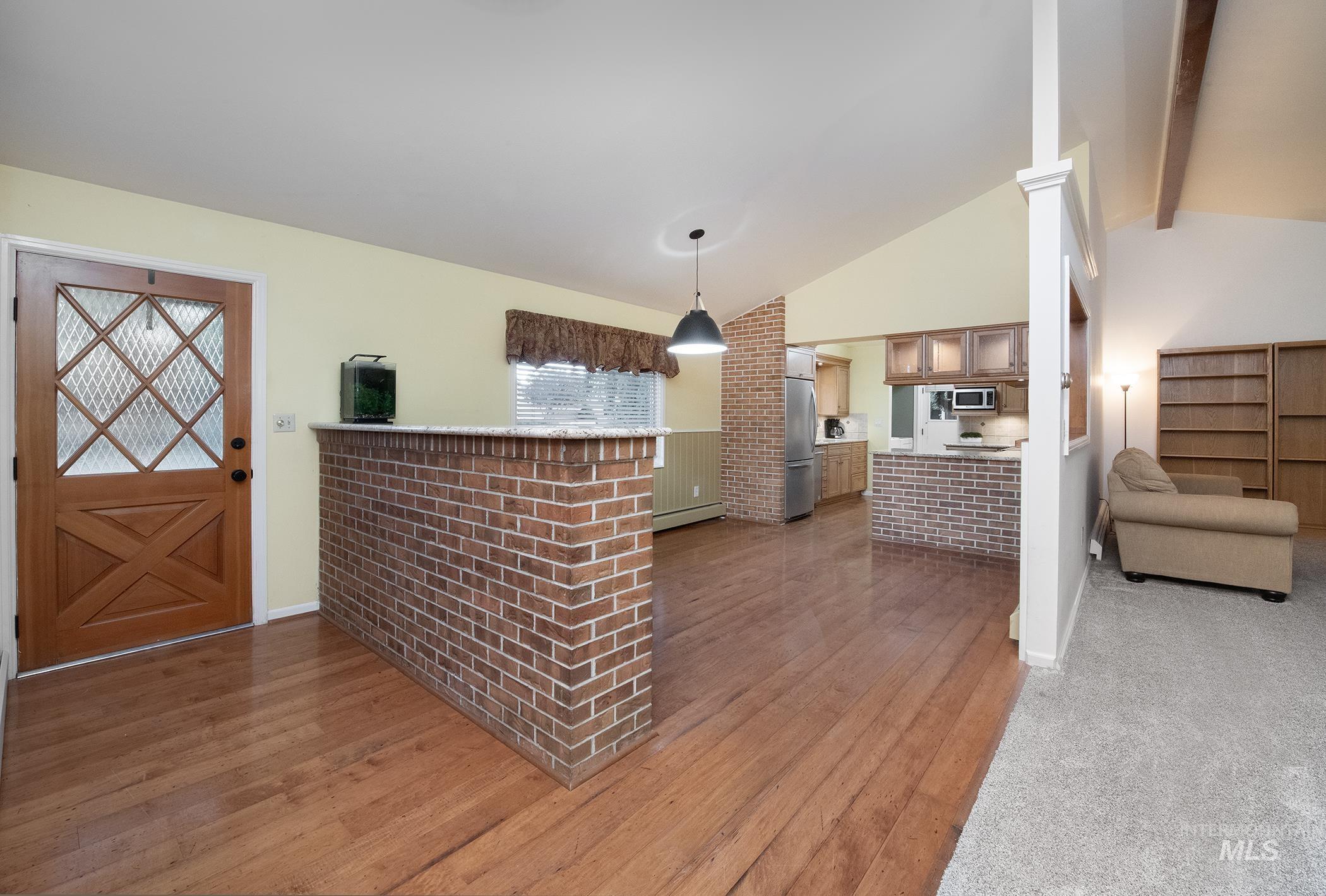 1281 Moore Way, Ontario, Oregon 97914, 3 Bedrooms, 2 Bathrooms, Residential For Sale, Price $375,000, 98988717