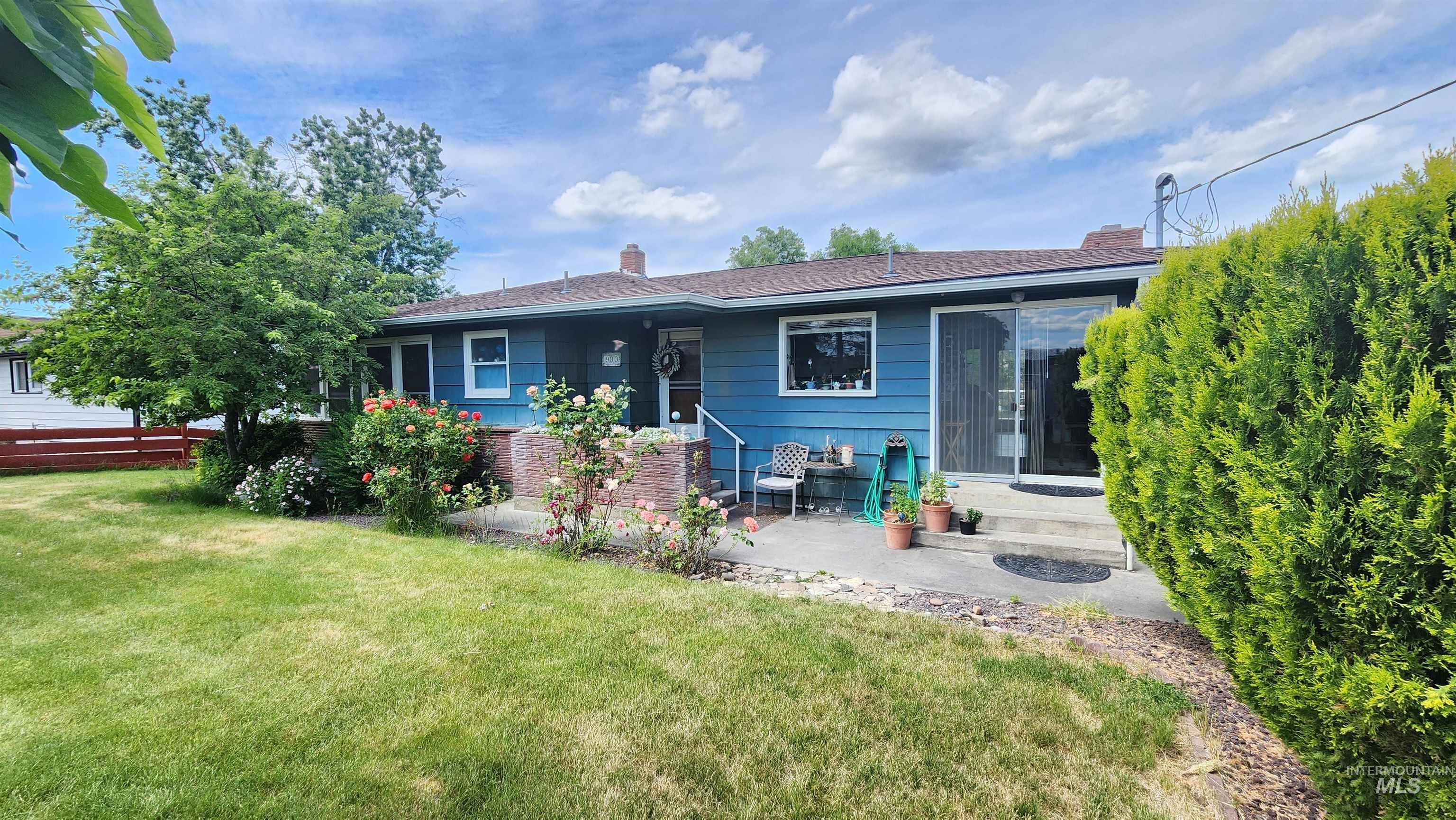 900 Walk ln, Clarkston, Washington 99403, 3 Bedrooms, 2 Bathrooms, Residential For Sale, Price $425,000,MLS 98988718