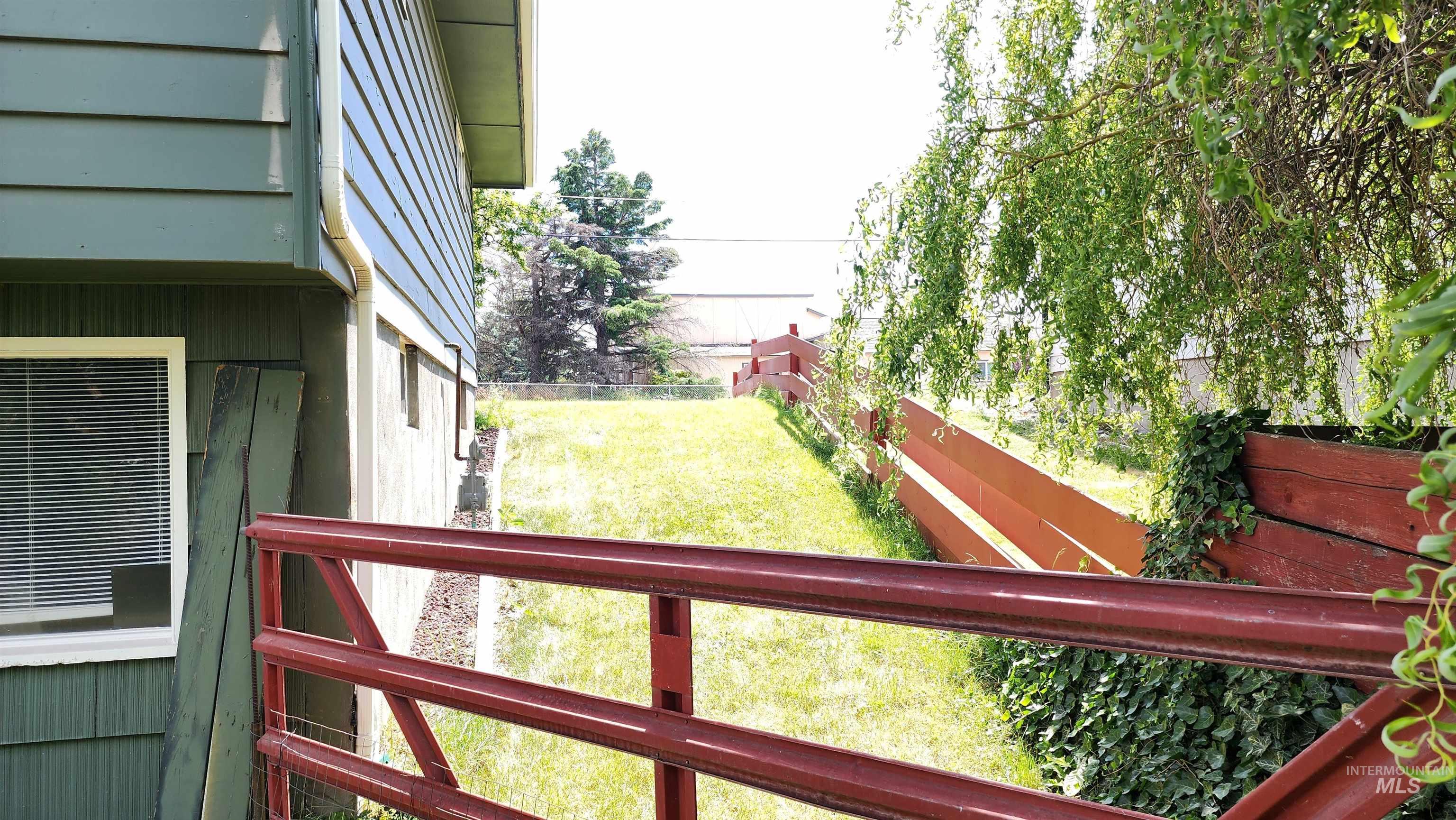 900 Walk ln, Clarkston, Washington 99403, 3 Bedrooms, 2 Bathrooms, Residential For Sale, Price $425,000,MLS 98988718
