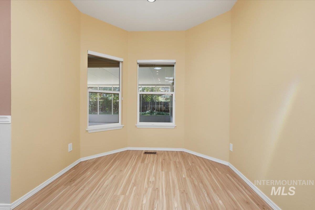 11027 W Wagon Pass, Boise, Idaho 83709, 4 Bedrooms, 3 Bathrooms, Residential For Sale, Price $609,900,MLS 98988719