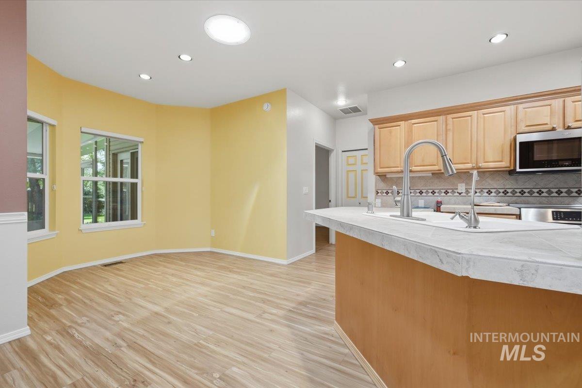 11027 W Wagon Pass, Boise, Idaho 83709, 4 Bedrooms, 3 Bathrooms, Residential For Sale, Price $609,900,MLS 98988719