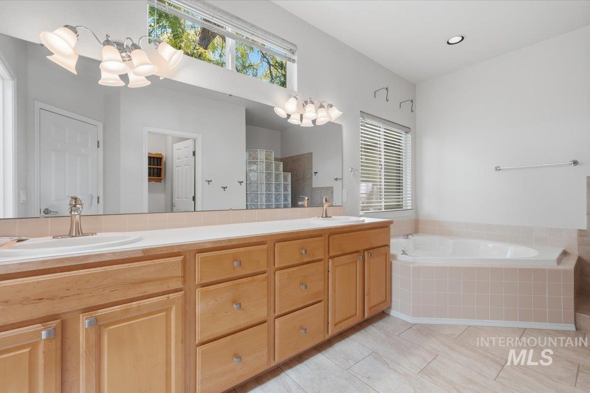 11027 W Wagon Pass, Boise, Idaho 83709, 4 Bedrooms, 3 Bathrooms, Residential For Sale, Price $609,900,MLS 98988719