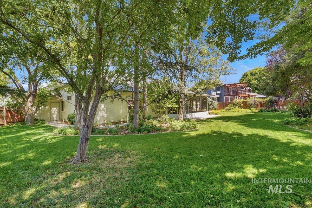 11027 W Wagon Pass, Boise, Idaho 83709, 4 Bedrooms, 3 Bathrooms, Residential For Sale, Price $609,900,MLS 98988719