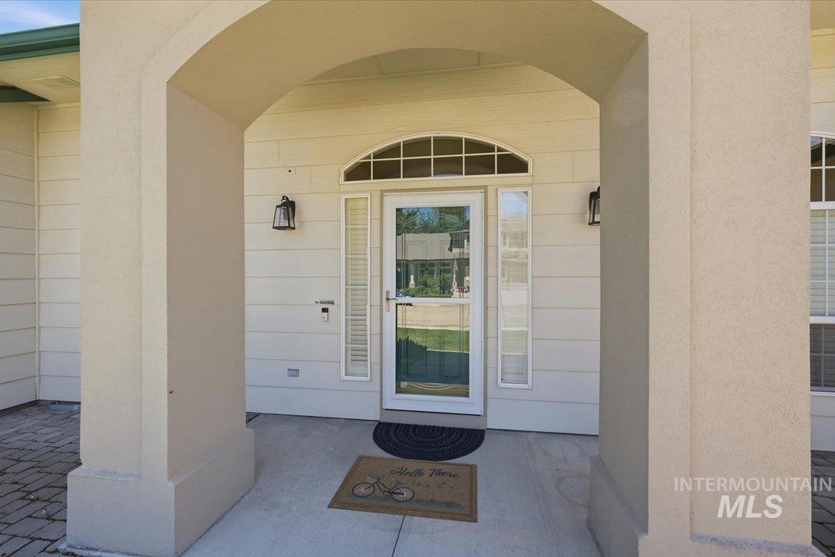 11027 W Wagon Pass, Boise, Idaho 83709, 4 Bedrooms, 3 Bathrooms, Residential For Sale, Price $609,900,MLS 98988719