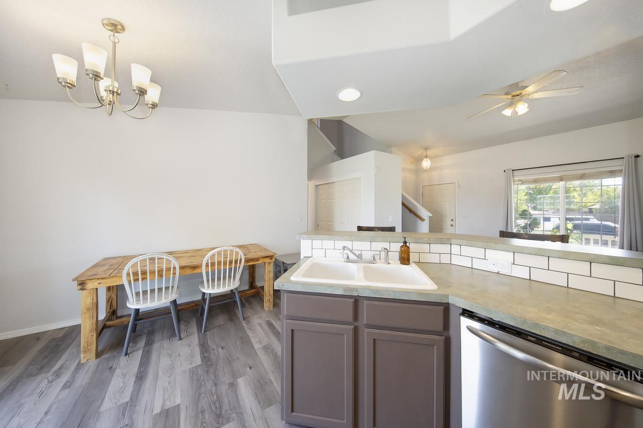 5008 Princeton Ave, Caldwell, Idaho 83607, 3 Bedrooms, 2.5 Bathrooms, Residential For Sale, Price $345,000, 98988720