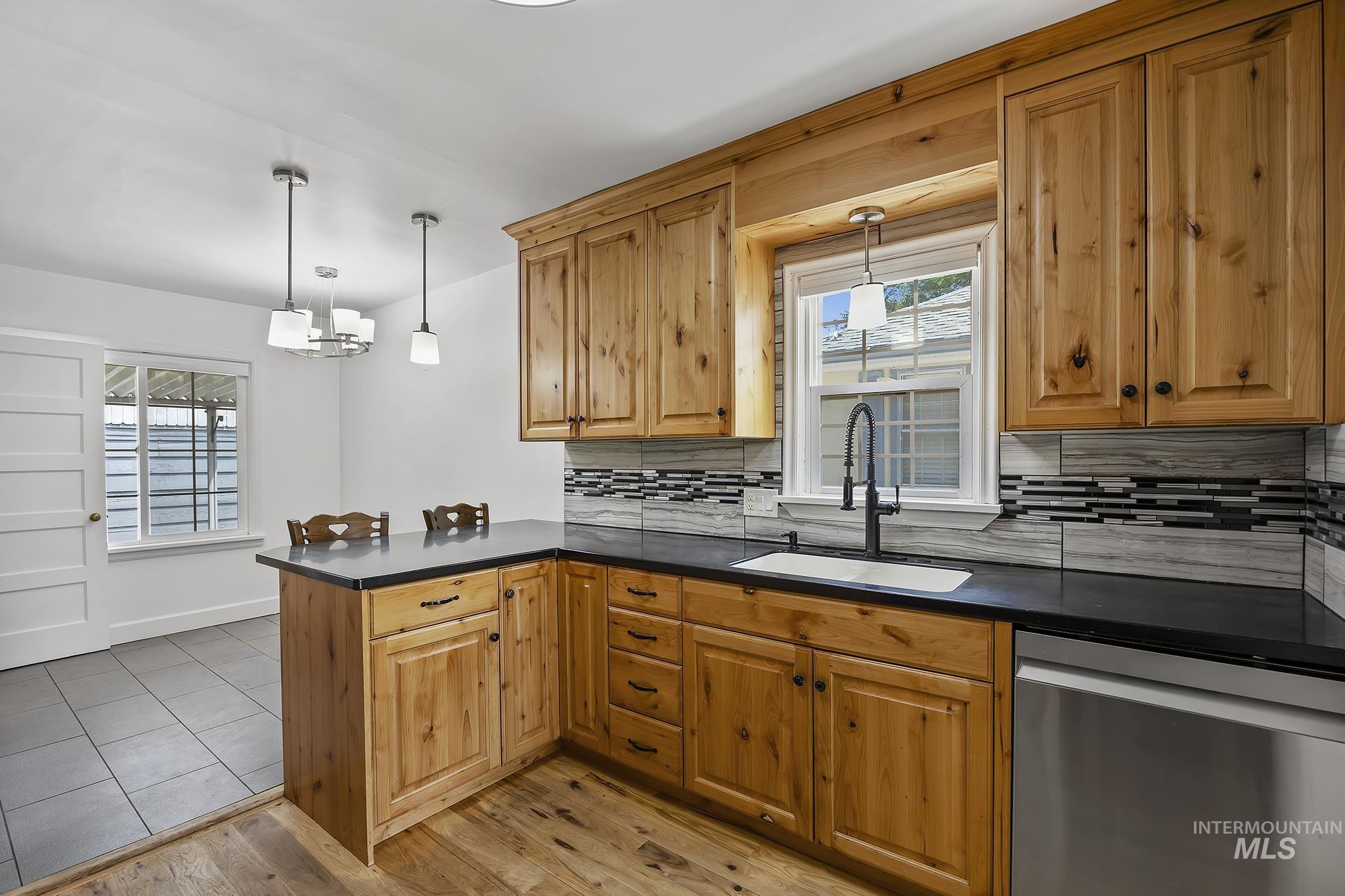 216 Polk St, Twin Falls, Idaho 83301, 3 Bedrooms, 2 Bathrooms, Residential For Sale, Price $319,900, 98988723