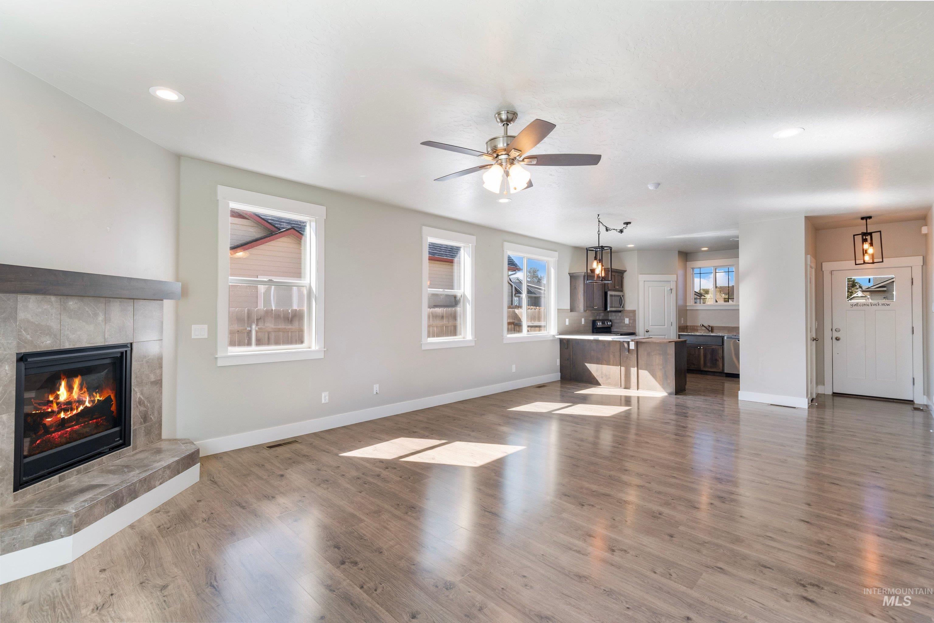 808 Brampton Dr, Caldwell, Idaho 83605, 3 Bedrooms, 2.5 Bathrooms, Residential For Sale, Price $425,000,MLS 98988726