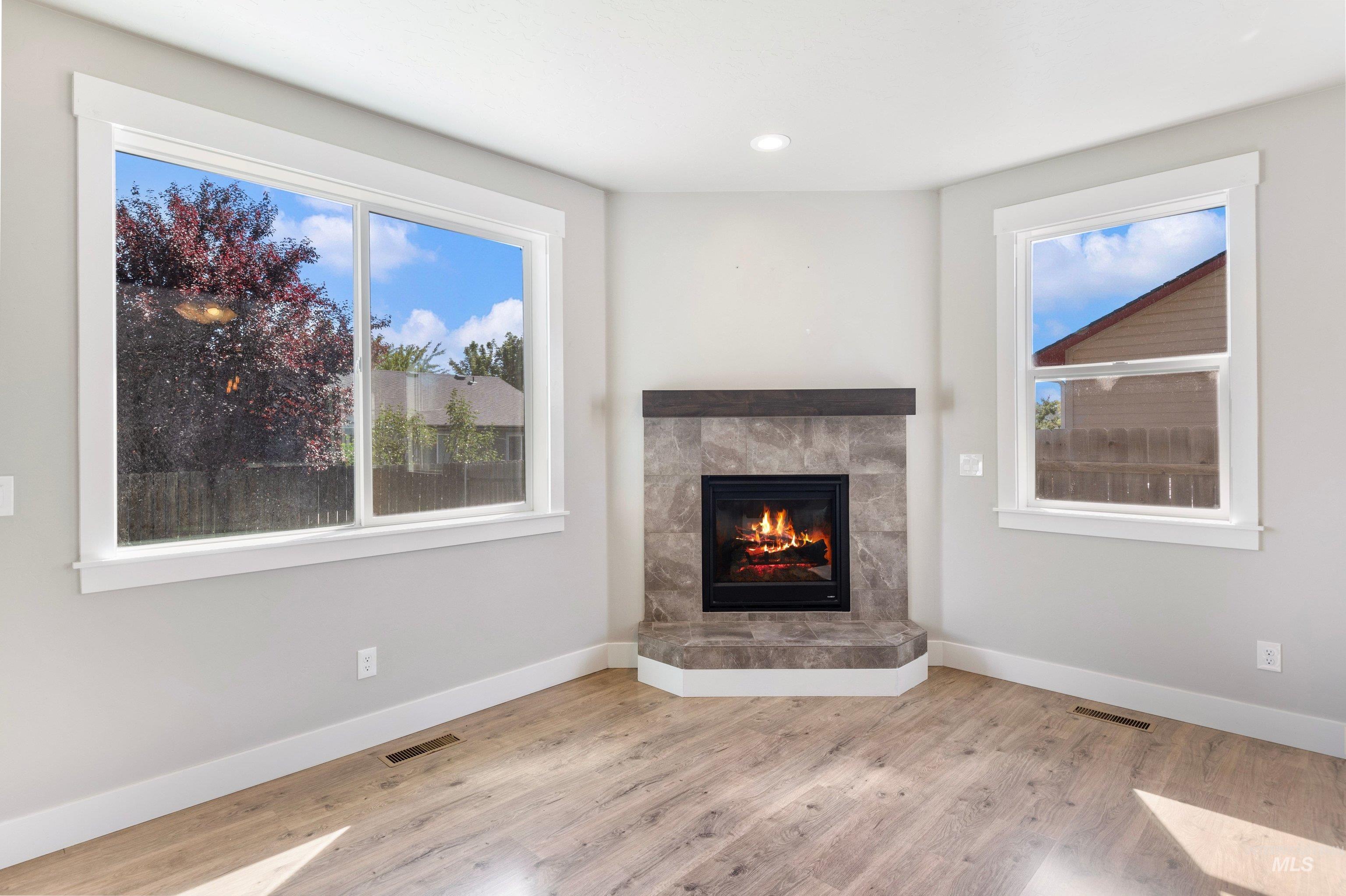 808 Brampton Dr, Caldwell, Idaho 83605, 3 Bedrooms, 2.5 Bathrooms, Residential For Sale, Price $425,000,MLS 98988726