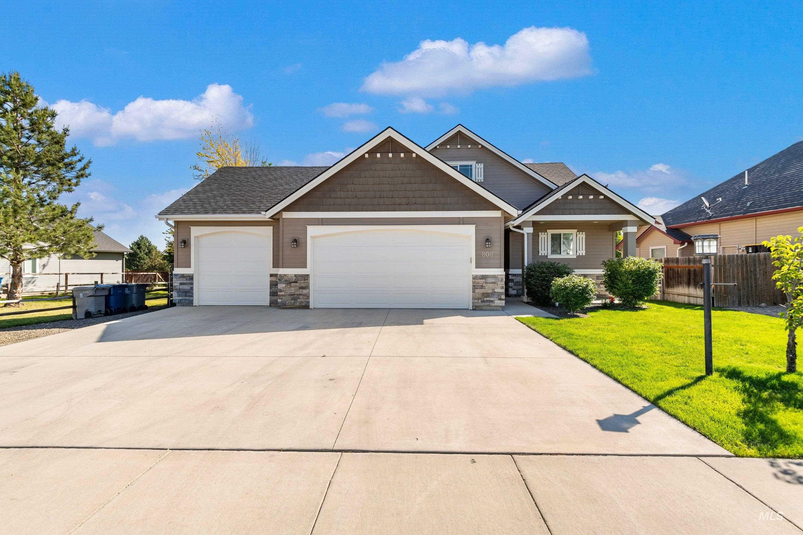 808 Brampton Dr, Caldwell, Idaho 83605, 3 Bedrooms, 2.5 Bathrooms, Residential For Sale, Price $425,000,MLS 98988726