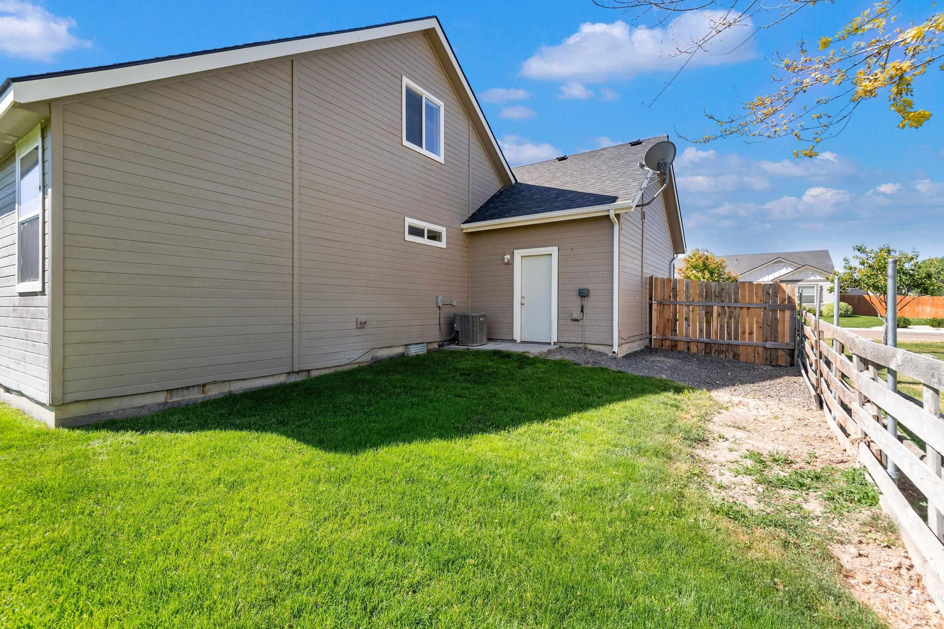 808 Brampton Dr, Caldwell, Idaho 83605, 3 Bedrooms, 2.5 Bathrooms, Residential For Sale, Price $425,000,MLS 98988726