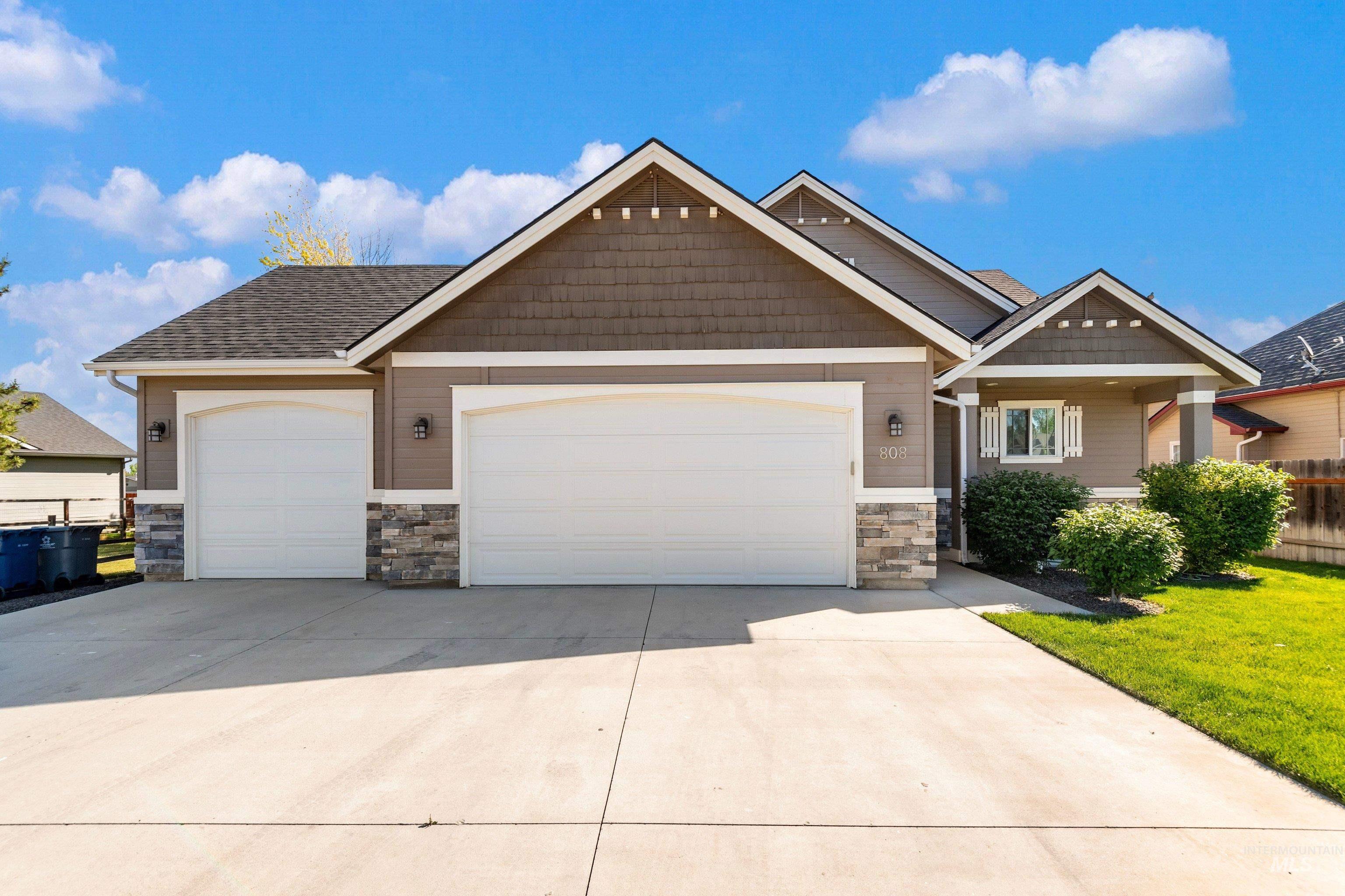 808 Brampton Dr, Caldwell, Idaho 83605, 3 Bedrooms, 2.5 Bathrooms, Residential For Sale, Price $425,000,MLS 98988726