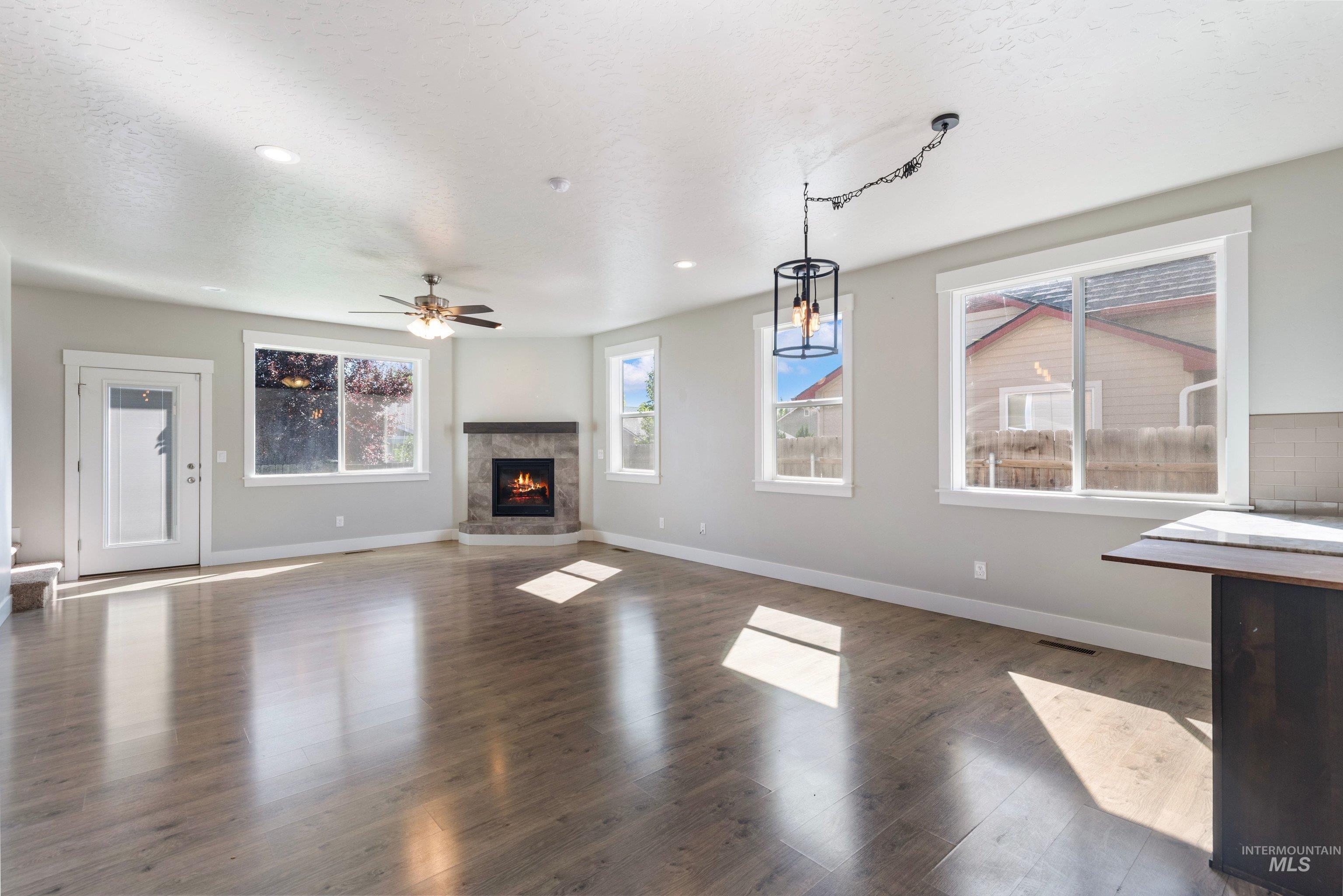 808 Brampton Dr, Caldwell, Idaho 83605, 3 Bedrooms, 2.5 Bathrooms, Residential For Sale, Price $425,000,MLS 98988726