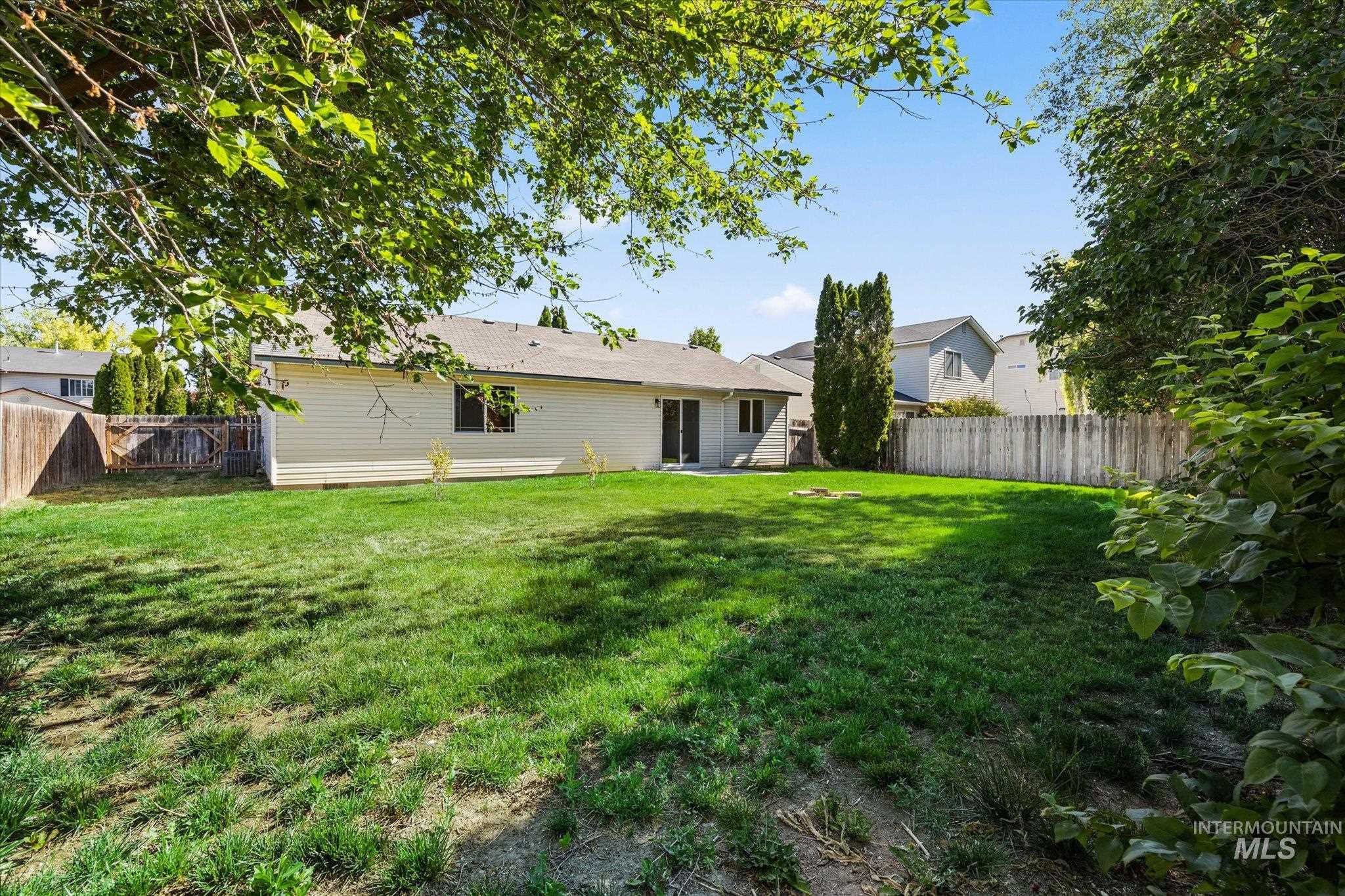 534 W. Mulberry Loop, Nampa, Idaho 83686, 3 Bedrooms, 2 Bathrooms, Residential For Sale, Price $385,000,MLS 98988730