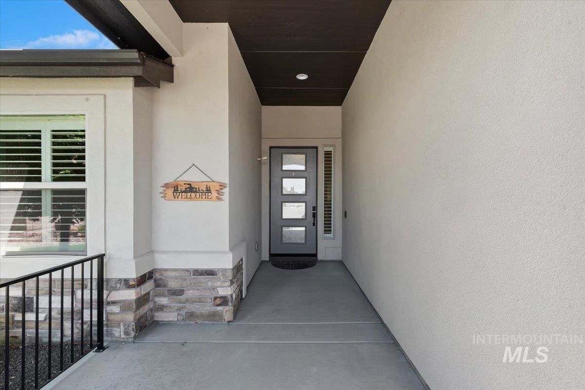 1763 N Livorno Place, Eagle, Idaho 83616, 3 Bedrooms, 2 Bathrooms, Residential For Sale, Price $785,000,MLS 98988731
