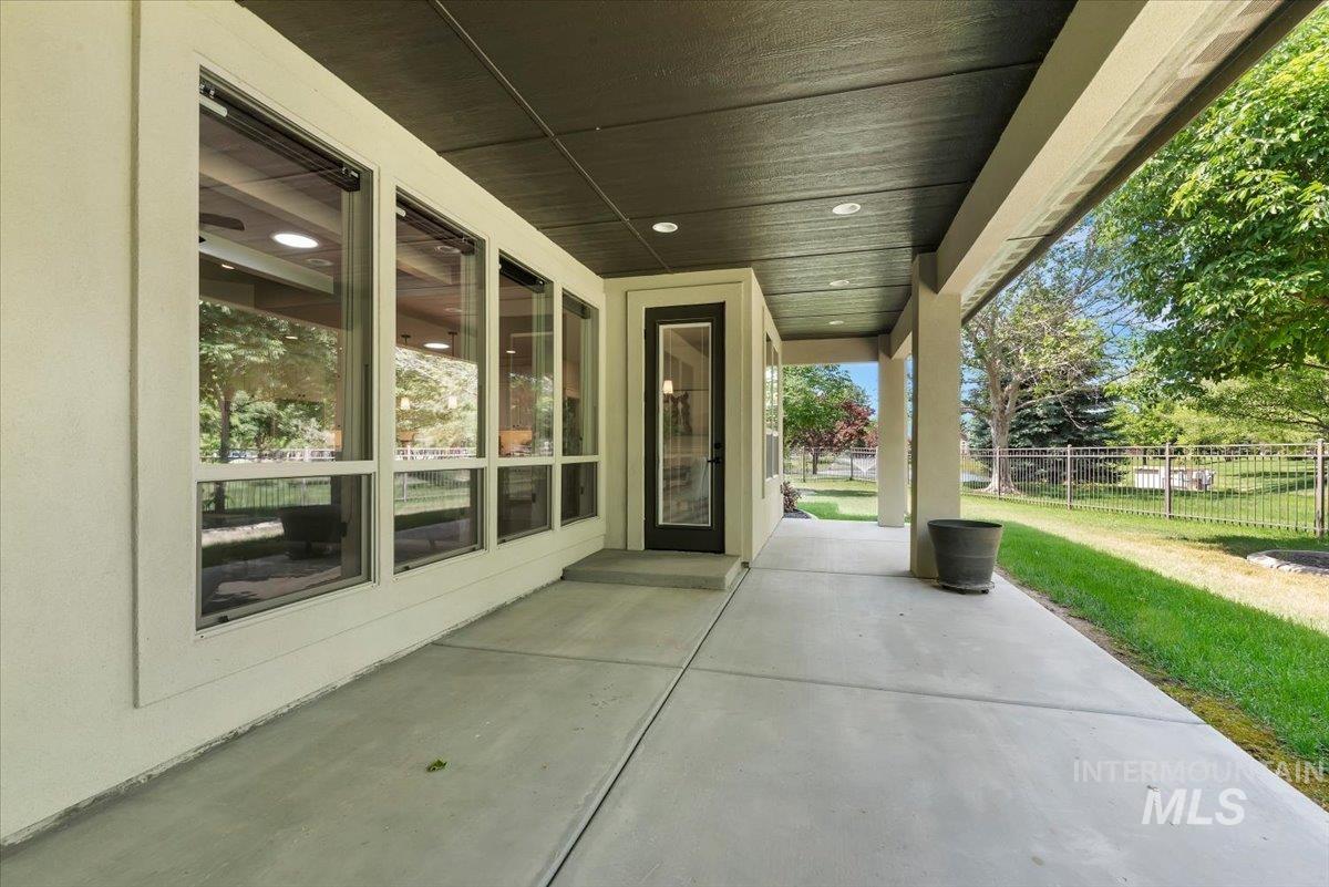 1763 N Livorno Place, Eagle, Idaho 83616, 3 Bedrooms, 2 Bathrooms, Residential For Sale, Price $785,000,MLS 98988731