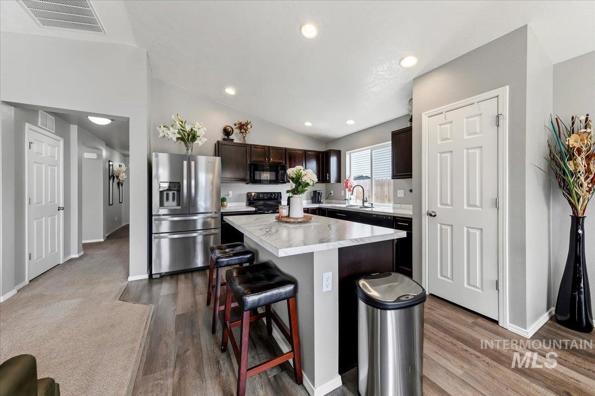 16577 Dawson Ave., Caldwell, Idaho 83607, 3 Bedrooms, 2 Bathrooms, Residential For Sale, Price $410,000,MLS 98988733