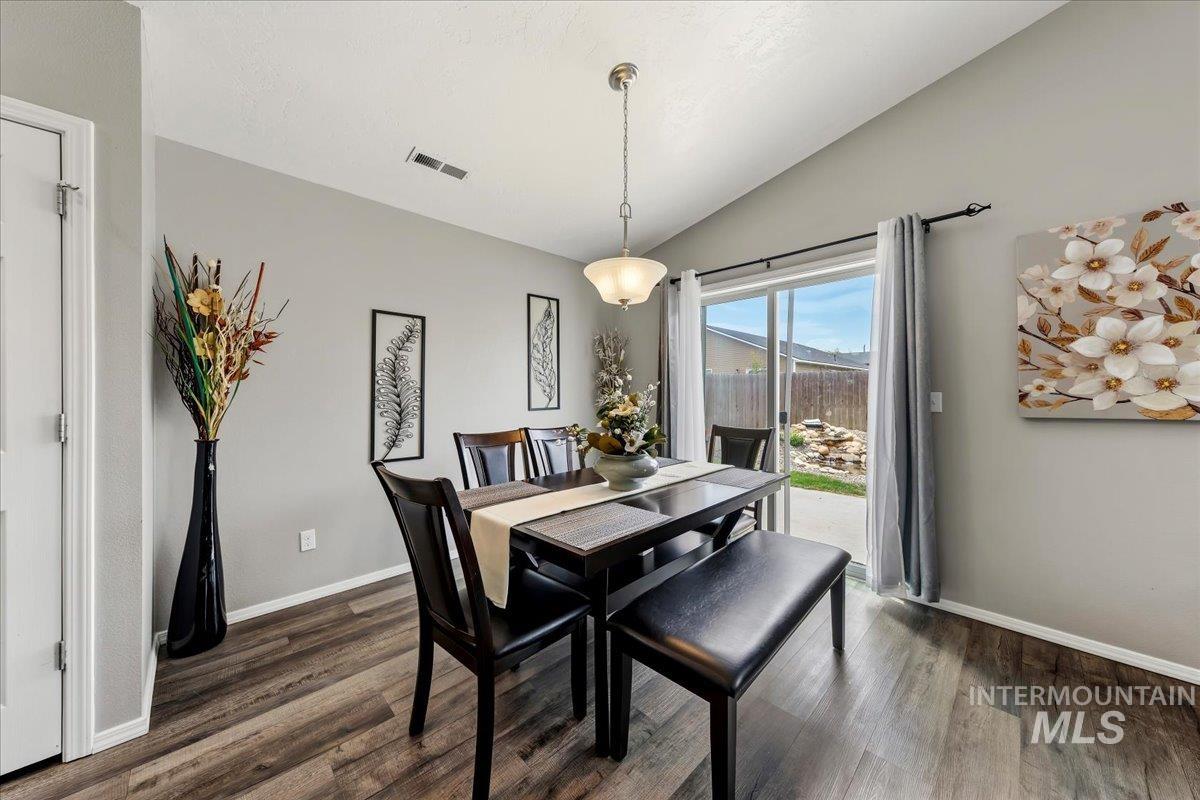 16577 Dawson Ave., Caldwell, Idaho 83607, 3 Bedrooms, 2 Bathrooms, Residential For Sale, Price $410,000,MLS 98988733