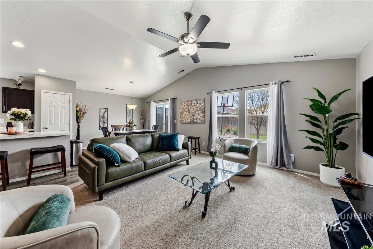 16577 Dawson Ave., Caldwell, Idaho 83607, 3 Bedrooms, 2 Bathrooms, Residential For Sale, Price $410,000,MLS 98988733