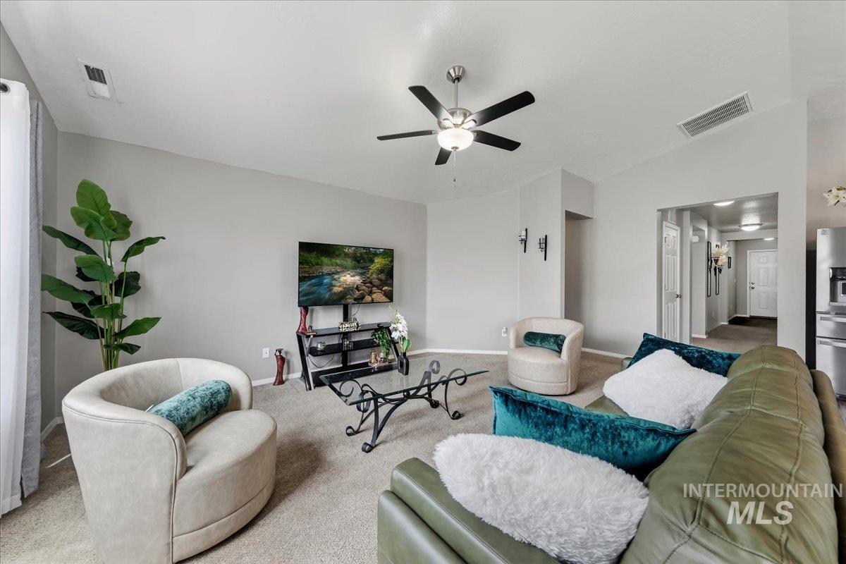 16577 Dawson Ave., Caldwell, Idaho 83607, 3 Bedrooms, 2 Bathrooms, Residential For Sale, Price $410,000,MLS 98988733