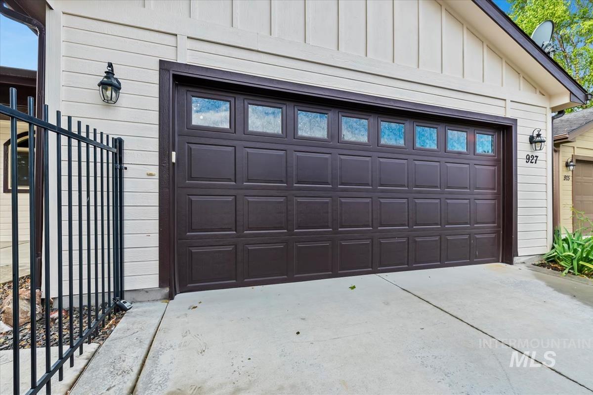 927 E Lockhart Ln, Meridian, Idaho 83646, 3 Bedrooms, 2 Bathrooms, Residential For Sale, Price $424,000,MLS 98988735