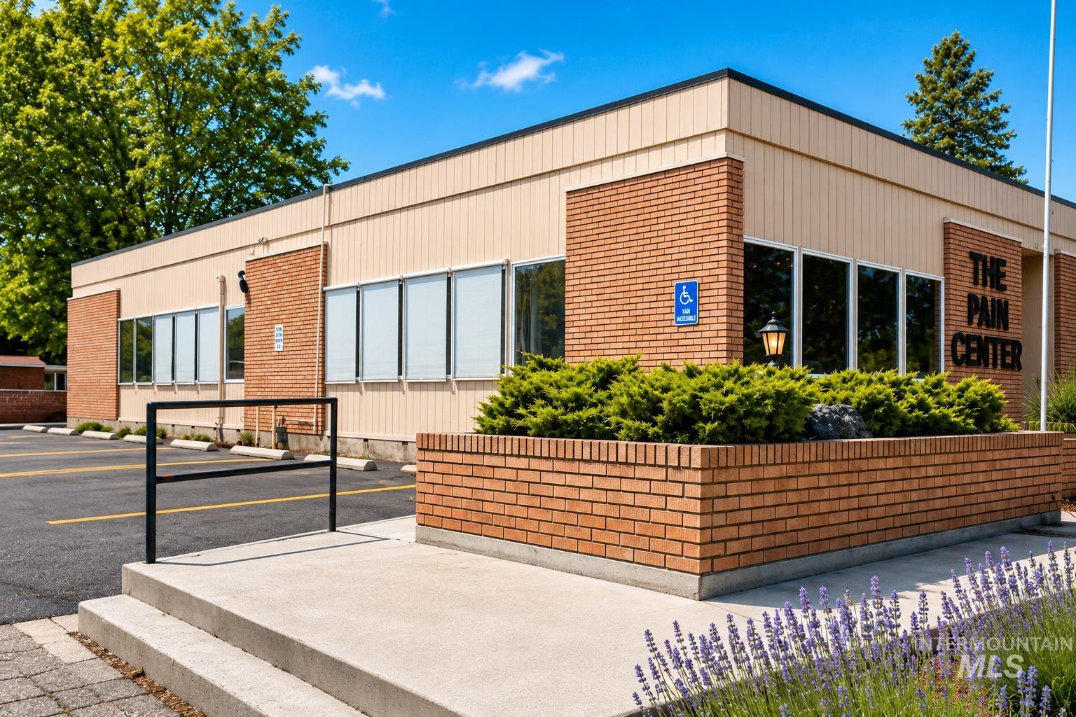 633 N 4th St., Boise, Idaho 83702, 11 Rooms, Business/Commercial For Sale, Price $3,000,000,MLS 98988737