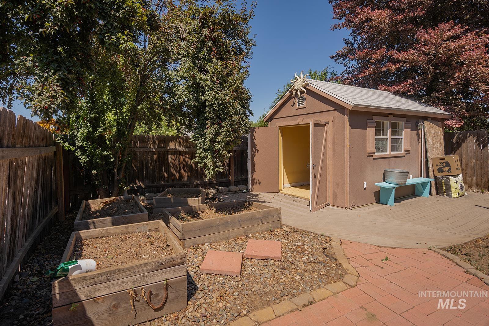 3713 18th st, Lewiston, Idaho 83501, 4 Bedrooms, 2 Bathrooms, Residential For Sale, Price $469,000,MLS 98988739
