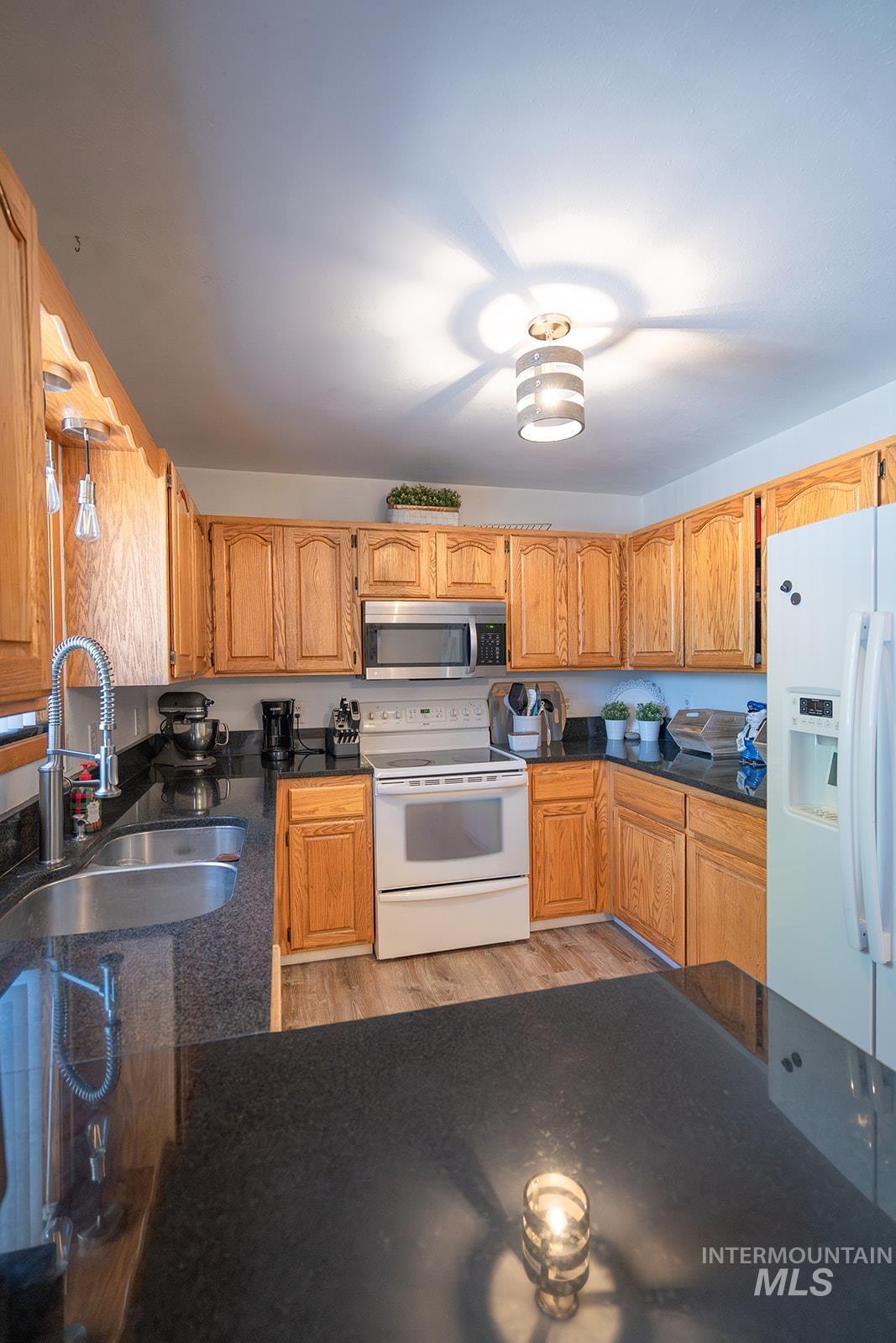 3713 18th st, Lewiston, Idaho 83501, 4 Bedrooms, 2 Bathrooms, Residential For Sale, Price $469,000,MLS 98988739