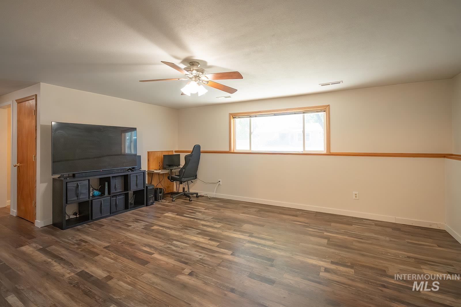 3713 18th st, Lewiston, Idaho 83501, 4 Bedrooms, 2 Bathrooms, Residential For Sale, Price $469,000,MLS 98988739