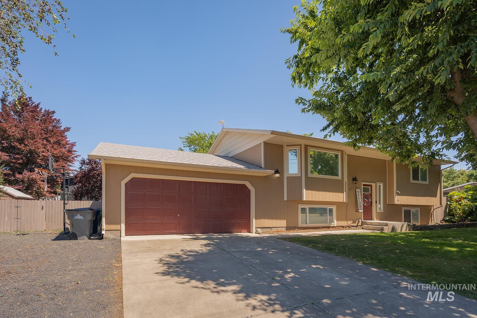 3713 18th st, Lewiston, Idaho 83501, 4 Bedrooms, 2 Bathrooms, Residential For Sale, Price $469,000,MLS 98988739