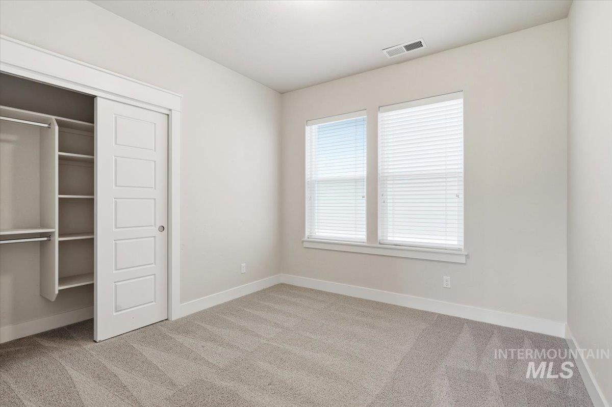 6231 N Vicenza Ave, Meridian, Idaho 83646, 3 Bedrooms, 2 Bathrooms, Residential For Sale, Price $574,900, 98988740