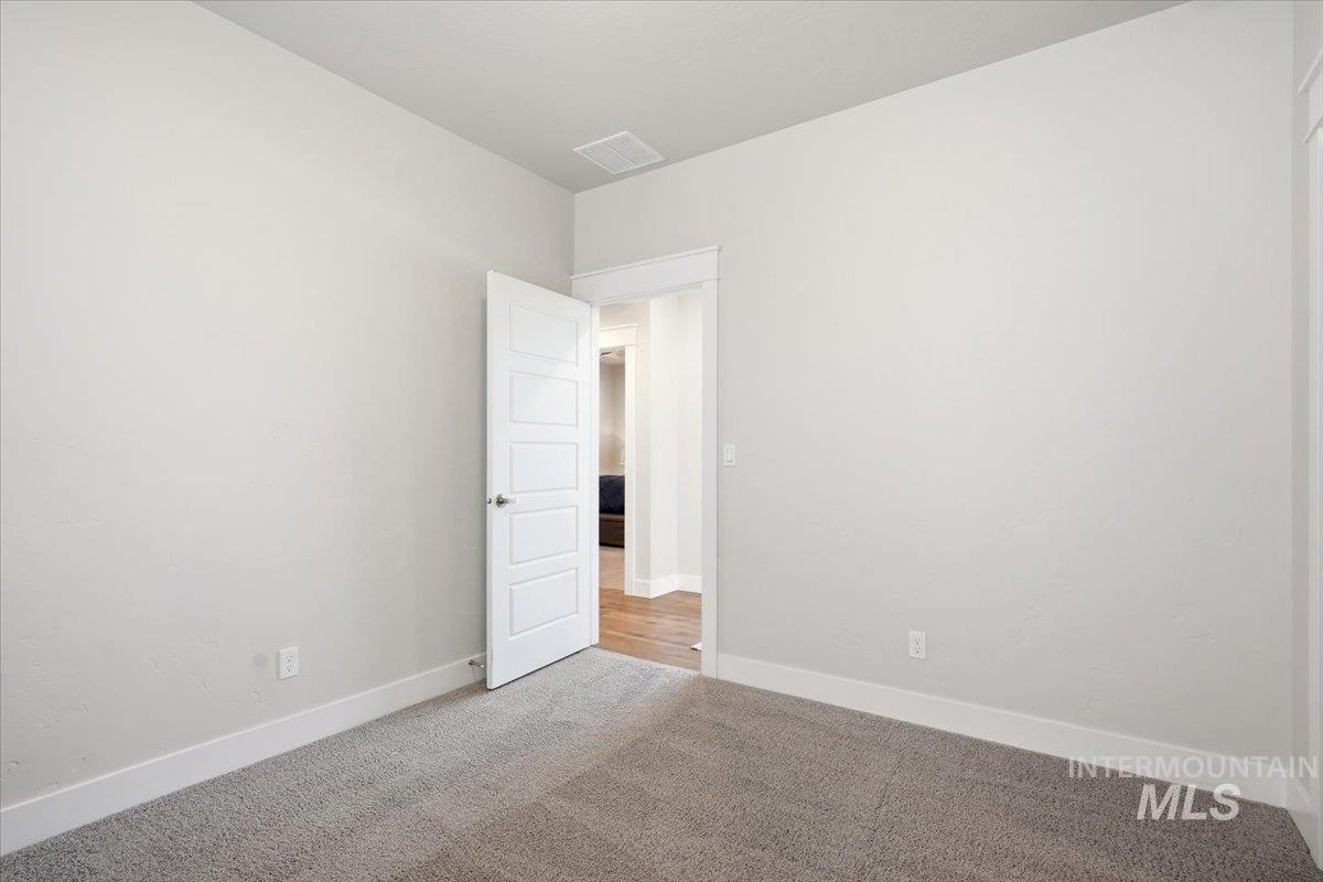 6231 N Vicenza Ave, Meridian, Idaho 83646, 3 Bedrooms, 2 Bathrooms, Residential For Sale, Price $574,900, 98988740