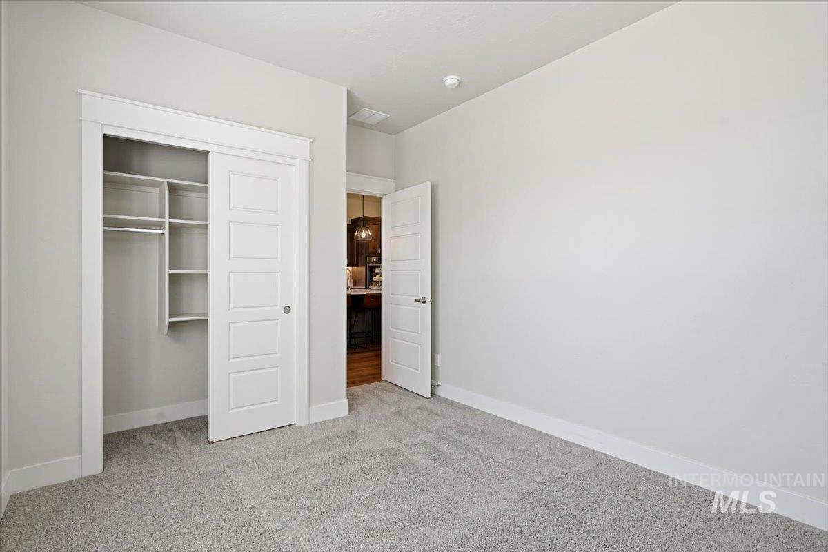 6231 N Vicenza Ave, Meridian, Idaho 83646, 3 Bedrooms, 2 Bathrooms, Residential For Sale, Price $574,900, 98988740