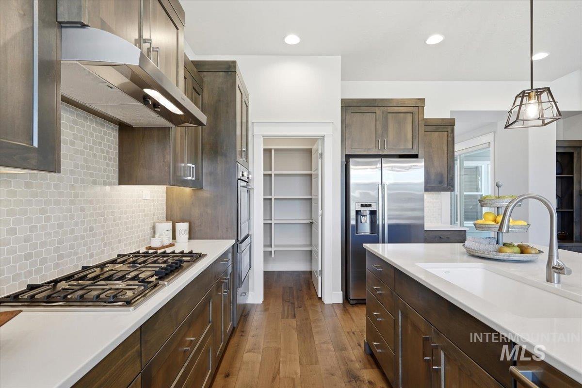 6231 N Vicenza Ave, Meridian, Idaho 83646, 3 Bedrooms, 2 Bathrooms, Residential For Sale, Price $574,900, 98988740