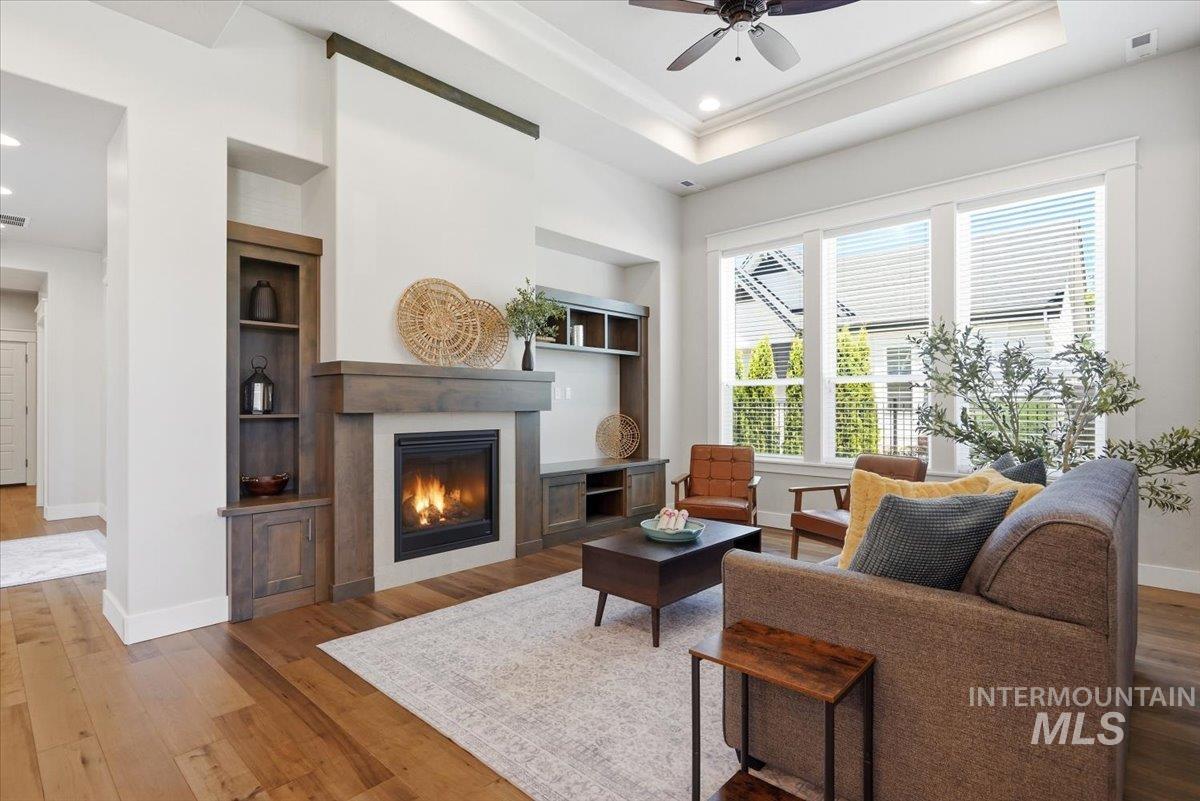 6231 N Vicenza Ave, Meridian, Idaho 83646, 3 Bedrooms, 2 Bathrooms, Residential For Sale, Price $574,900, 98988740