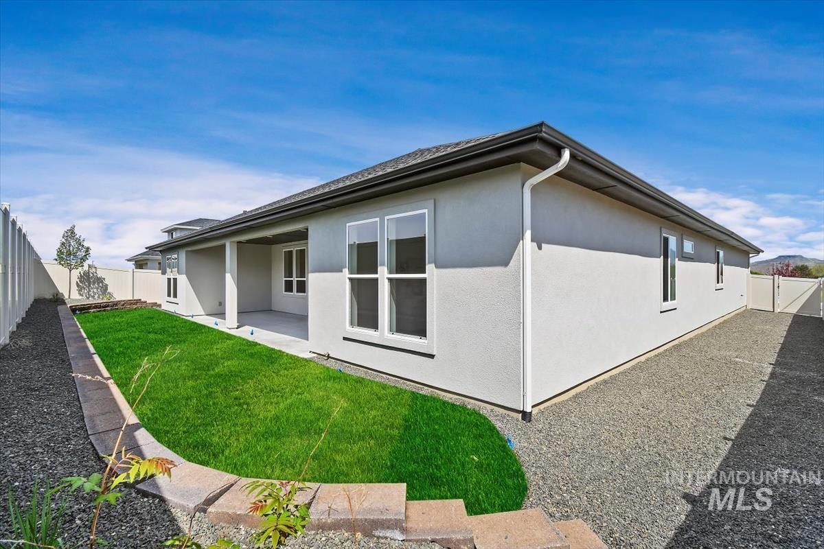 10977 W Lahinch Ln., Kuna, Idaho 83634, 4 Bedrooms, 3 Bathrooms, Residential For Sale, Price $864,880,MLS 98988749