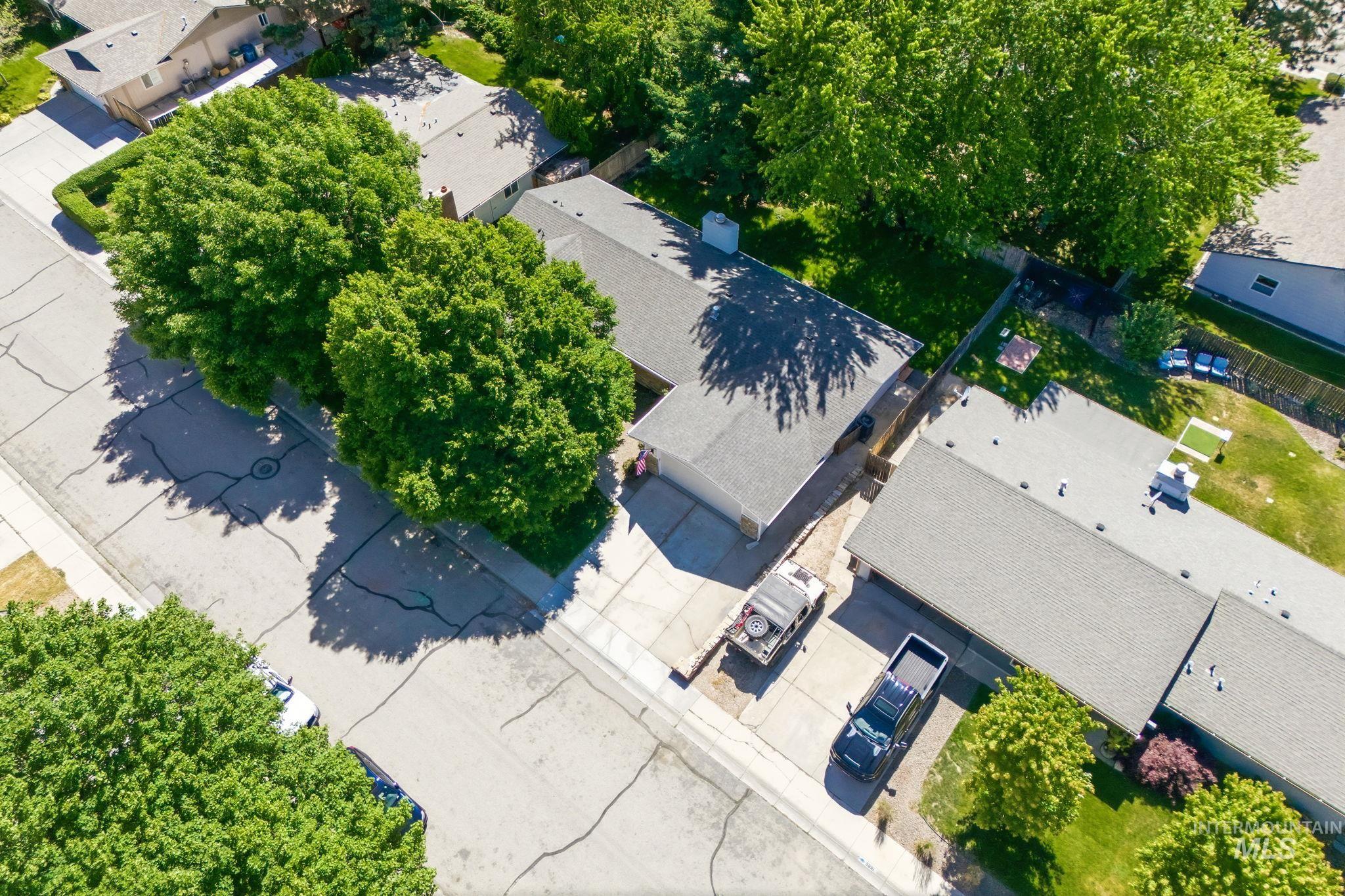 3911 S Constitution Way, Boise, Idaho 83706, 4 Bedrooms, 3 Bathrooms, Residential For Sale, Price $689,990,MLS 98988754