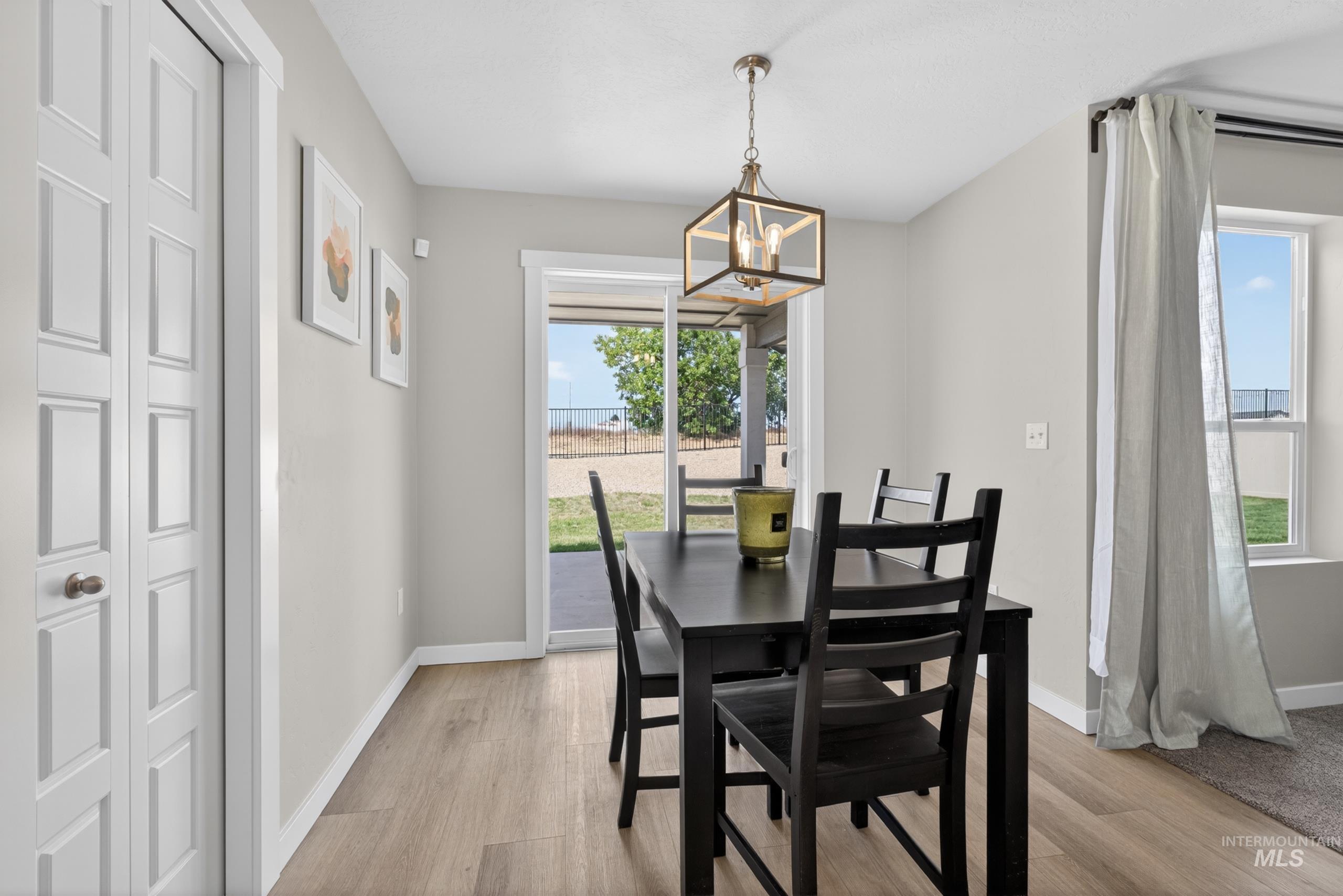 7048 W Plateau Creek St, Meridian, Idaho 83646, 4 Bedrooms, 2.5 Bathrooms, Residential For Sale, Price $529,900,MLS 98988756