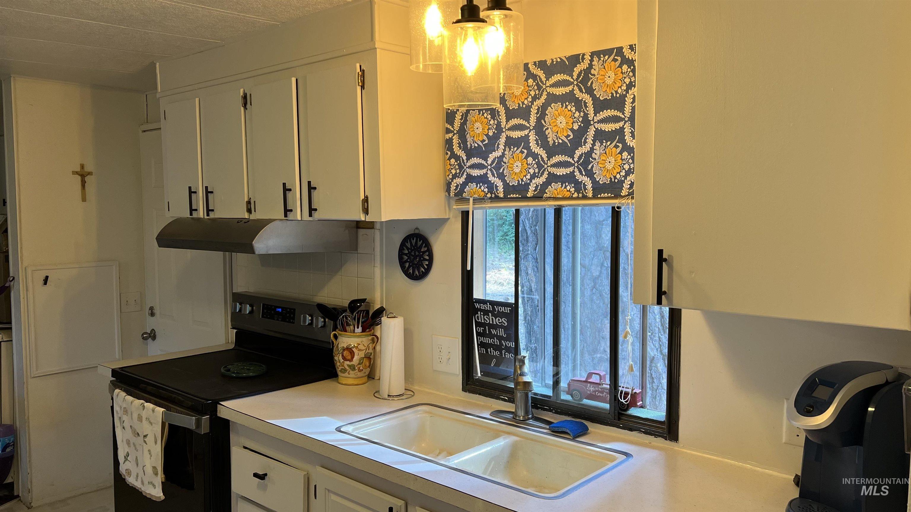 17 Summer Dr, Garden Valley, Idaho 83622, 2 Bedrooms, 2 Bathrooms, Residential For Sale, Price $179,000,MLS 98988757