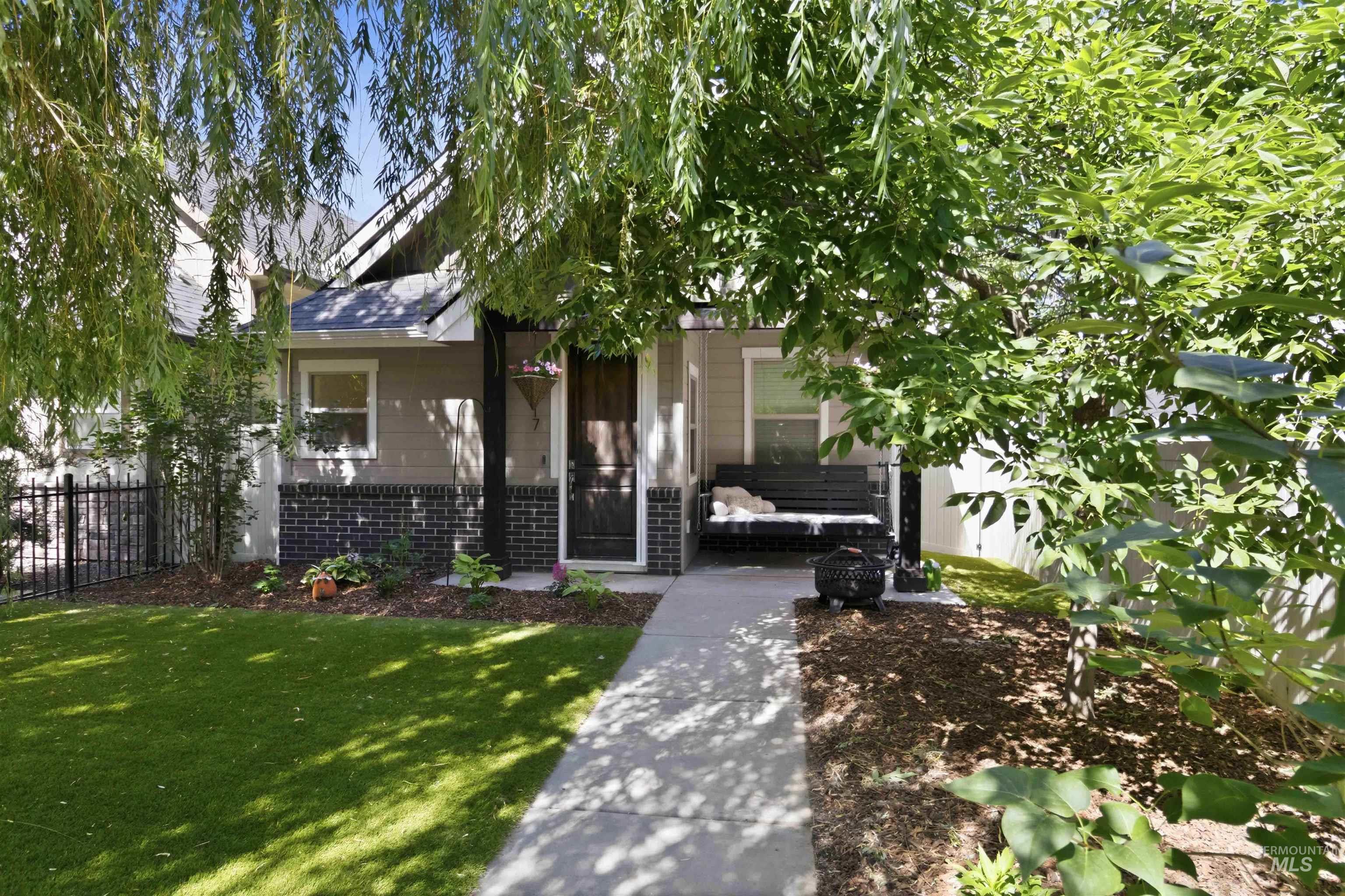 1617 N 29th, Boise, Idaho 83703, 3 Bedrooms, 2.5 Bathrooms, Residential For Sale, Price $679,000,MLS 98988758