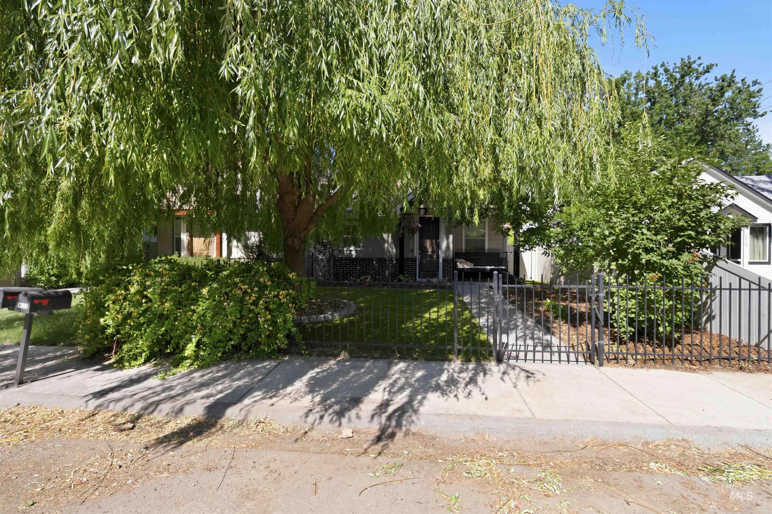 1617 N 29th, Boise, Idaho 83703, 3 Bedrooms, 2.5 Bathrooms, Residential For Sale, Price $679,000,MLS 98988758