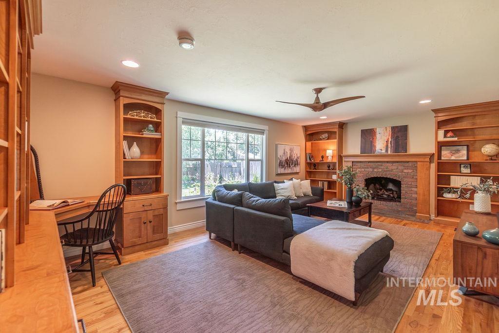 487 W Hibiscus St, Boise, Idaho 83706, 5 Bedrooms, 2.5 Bathrooms, Residential For Sale, Price $800,000,MLS 98988764