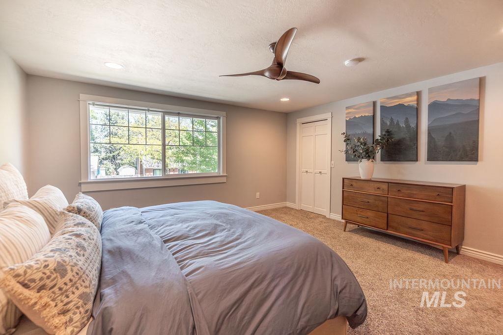 487 W Hibiscus St, Boise, Idaho 83706, 5 Bedrooms, 2.5 Bathrooms, Residential For Sale, Price $800,000,MLS 98988764
