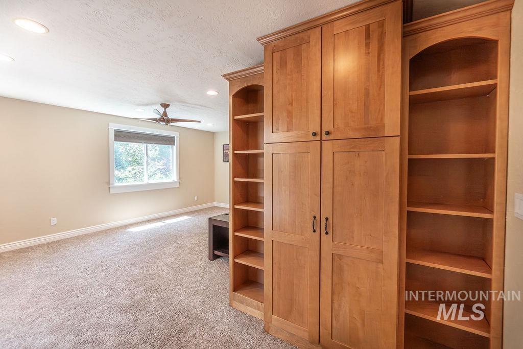 487 W Hibiscus St, Boise, Idaho 83706, 5 Bedrooms, 2.5 Bathrooms, Residential For Sale, Price $800,000,MLS 98988764