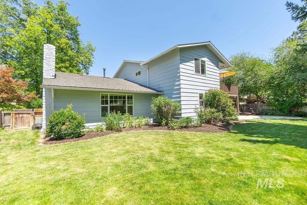 487 W Hibiscus St, Boise, Idaho 83706, 5 Bedrooms, 2.5 Bathrooms, Residential For Sale, Price $800,000,MLS 98988764