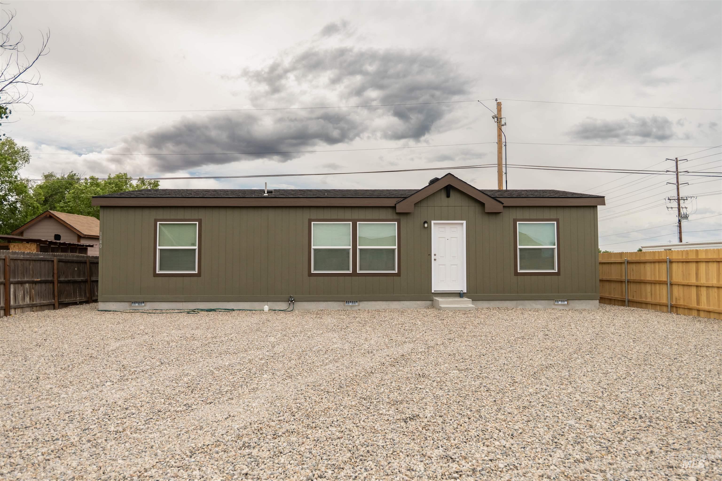 1140 12th Avenue South, Payette, Idaho 83661-3390, 3 Bedrooms, 2 Bathrooms, Residential For Sale, Price $317,000,MLS 98988766